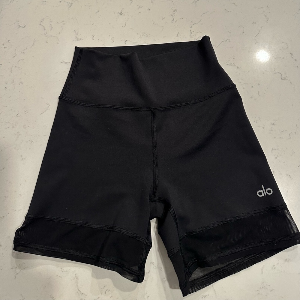 ALO Yoga Women's Black Bike Shorts cute mesh bottom